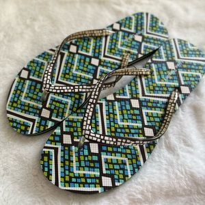 Vera Bradley Flip Flops size large 9/10 NWOT